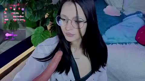 Snapshot of abby_dreamss chatting on 06.25.26 Abby online show from 06.25.26