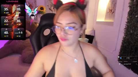 Snapshot of abby_mae_ chatting on 10.31.25 Abby online show from 10.31.25