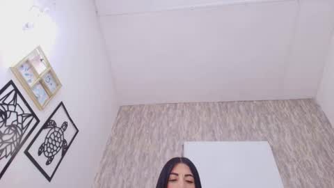 Snapshot of abby_pratt chatting on 11.01.25 Abby online show from 11.01.25