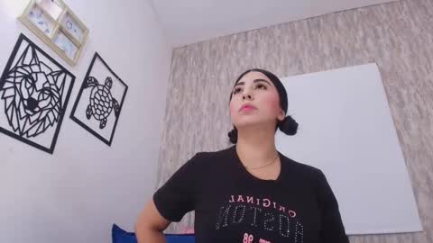 Snapshot of abby_pratt chatting on 11.11.25 Abby online show from 11.11.25