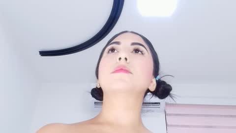 Snapshot of abby_pratt chatting on 12.17.25 Abby online show from 12.17.25