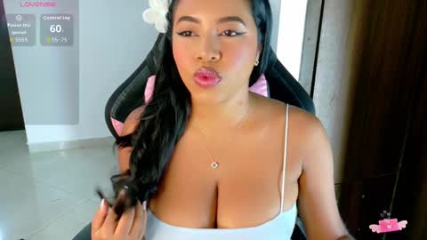 Snapshot of abby_tits chatting on 09.21.25 ABBY online show from 09.21.25