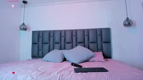 abbyadams23 online show from 11.19.25