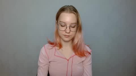 Snapshot of abbymoore__ chatting on 12.22.24 Abby Lovense is active online show from 12.22.24