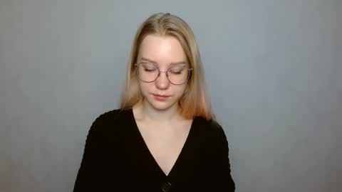 Snapshot of abbymoore__ chatting on 01.17.25 Abby Lovense is active online show from 01.17.25