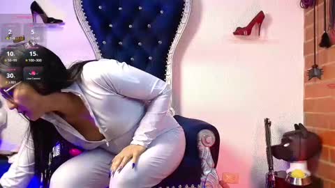 Snapshot of abbymora chatting on 10.10.25 Miss Abby online show from 10.10.25