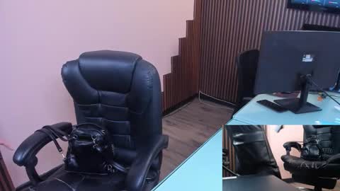 Abby Stones online show from 12.04.25