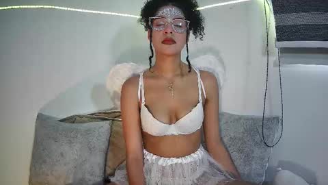 Snapshot of abbystorme chatting on 10.16.25 abbystorme online show from 10.16.25
