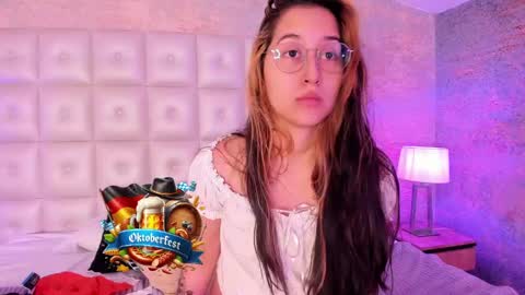 Snapshot of abbysweet1_ chatting on 10.01.25 Abigail online show from 10.01.25