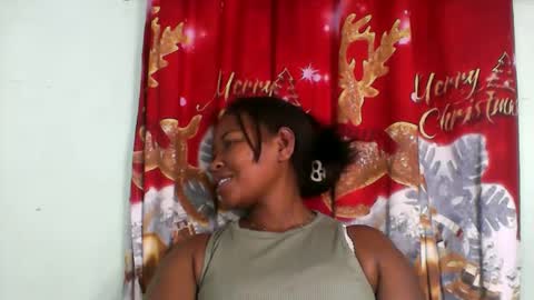Snapshot of abella677022 chatting on 04.30.26 abella677022 online show from 04.30.26