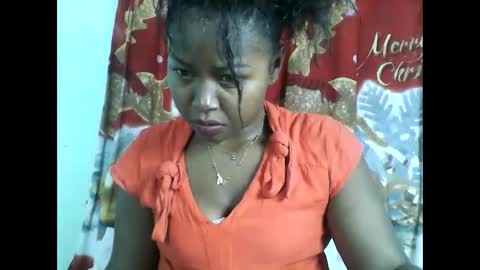 Snapshot of abella677022 chatting on 05.15.26 abella677022 online show from 05.15.26