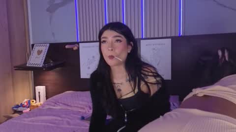 abella_as_ online show from 12.04.25