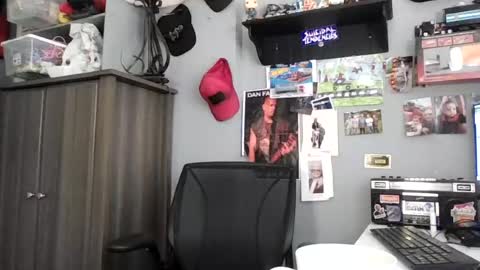 AJ online show from 06.12.26