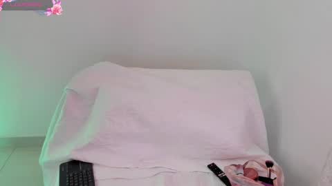 Snapshot of abigail_luna_ chatting on 12.04.24 abi online show from 12.04.24