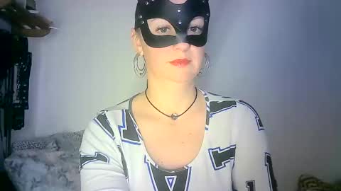 GoldenFish online show from 12.13.24