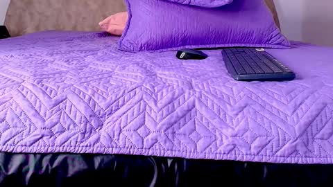 Abigail online show from 11.22.25