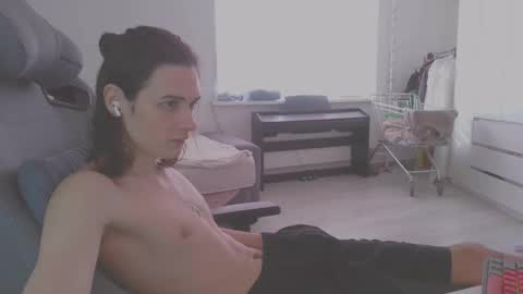 hi  cum in pvt noi extra tip online show from 03.02.25