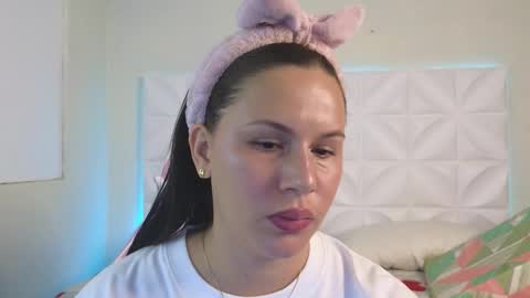Snapshot of abril1_gh chatting on 02.12.25 Abril online show from 02.12.25