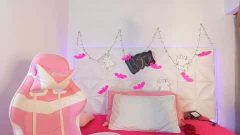 Abril  online show from 10.29.25