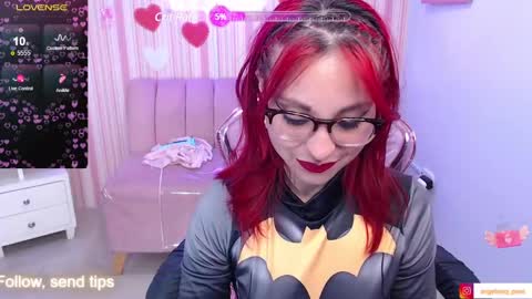 abril_ch_ online show from 01.11.25