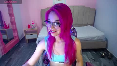 abril_ch_ online show from 09.22.25