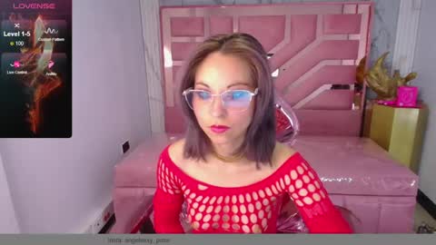 abril_ch_ online show from 04.08.26