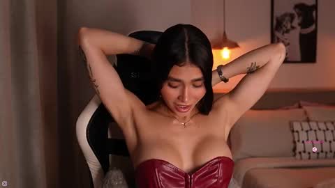 Snapshot of abril_w18 chatting on 12.19.25 My name is Alexa. Please say hello I like to chat with you. If you have requests please use tip online show from 12.19.25