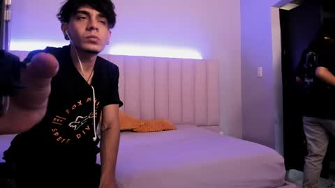 Snapshot of abrilandjulian chatting on 05.07.26 Abril and Julian online show from 05.07.26