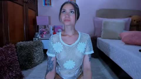 Abril online show from 09.27.25