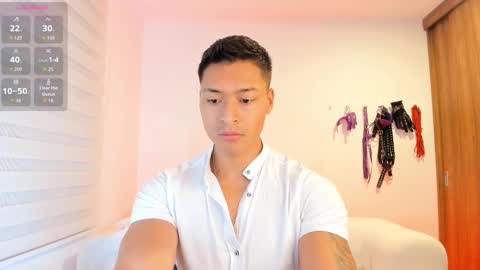 Snapshot of abu_dhabi_21 chatting on 11.15.25 Will online show from 11.15.25