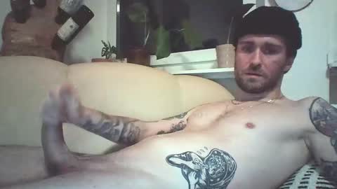 Snapshot of achix2704 chatting on 12.01.25 achix2704 online show from 12.01.25