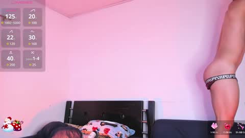 Snapshot of acid_longer chatting on 12.21.24 centric independent model online show from 12.21.24