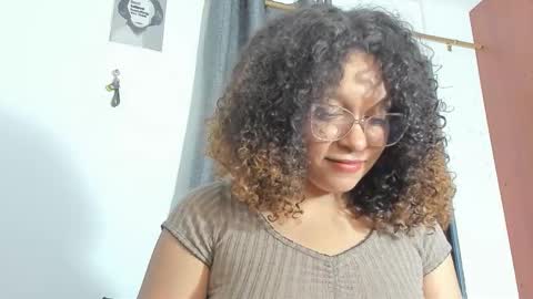 Snapshot of ada_gales_ chatting on 11.17.25 Isa online show from 11.17.25