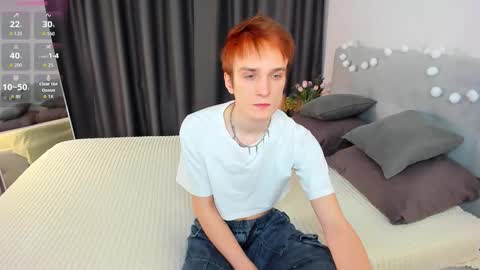 Snapshot of adam__youn chatting on 02.01.26 Adam online show from 02.01.26