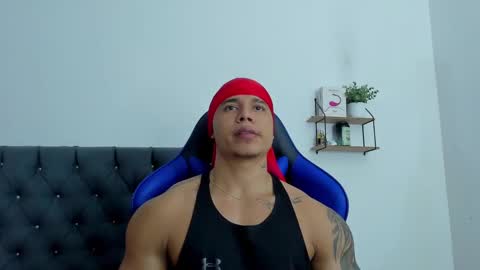 Snapshot of adam_boss chatting on 10.31.25 adam boss online show from 10.31.25