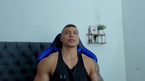 Snapshot of adam_boss chatting on 11.05.25 adam boss online show from 11.05.25