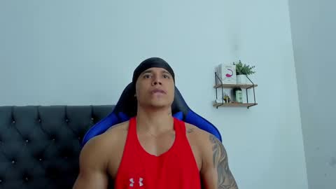 Snapshot of adam_boss chatting on 11.21.25 adam boss online show from 11.21.25