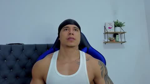 Snapshot of adam_boss chatting on 12.02.25 adam boss online show from 12.02.25