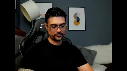 Snapshot of adam_clarke chatting on 05.16.26 adam clarke online show from 05.16.26