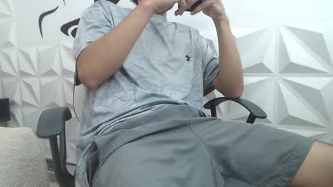 Snapshot of adam_evehotroom chatting on 01.25.25 adam_evehotroom online show from 01.25.25