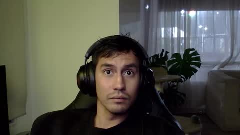 Snapshot of adam_evehotroom chatting on 10.10.25 adam_evehotroom online show from 10.10.25