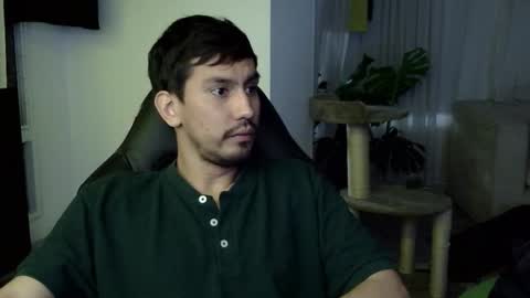 Snapshot of adam_evehotroom chatting on 10.22.25 adam_evehotroom online show from 10.22.25