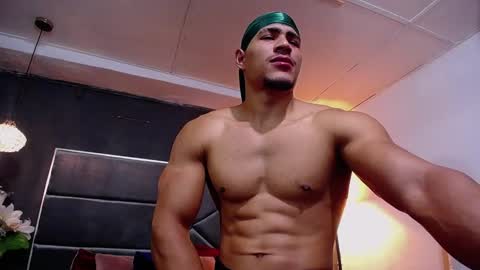 adam_fit19cm online show from 10.13.25