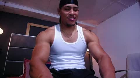 Snapshot of adam_fit19cm chatting on 06.08.26 adam_fit19cm online show from 06.08.26