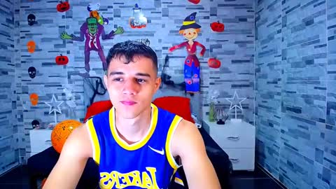 adam hot11 online show from 10.12.25