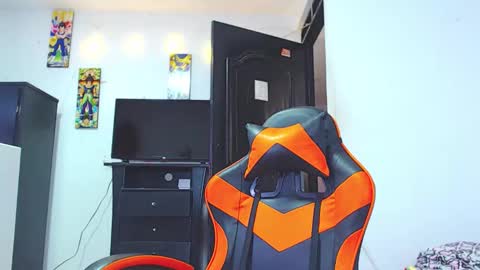 adam hot11 online show from 02.22.26