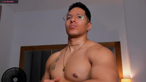 Snapshot of adambrocs1 chatting on 02.20.25 adambrocs1 online show from 02.20.25