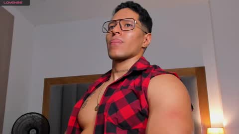 Snapshot of adambrocs1 chatting on 02.21.25 adambrocs1 online show from 02.21.25