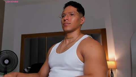 Snapshot of adambrocs1 chatting on 03.01.25 adambrocs1 online show from 03.01.25