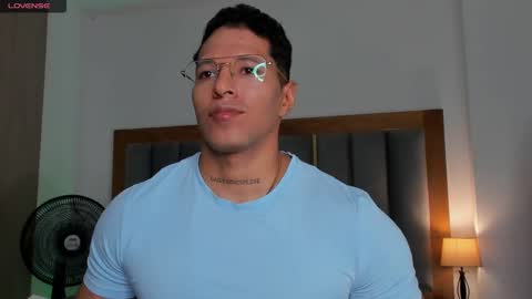 Snapshot of adambrocs1 chatting on 03.07.25 adambrocs1 online show from 03.07.25